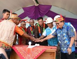 Bupati Lamandau Tampil Memukau dengan Batik Bertema Ketahanan Pangan